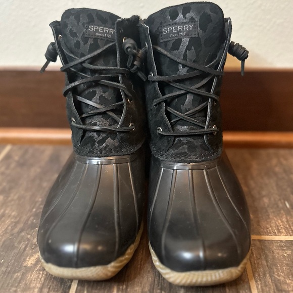 Sperry Saltwater Black Cheetah Print Duck Boots - Picture 3 of 8